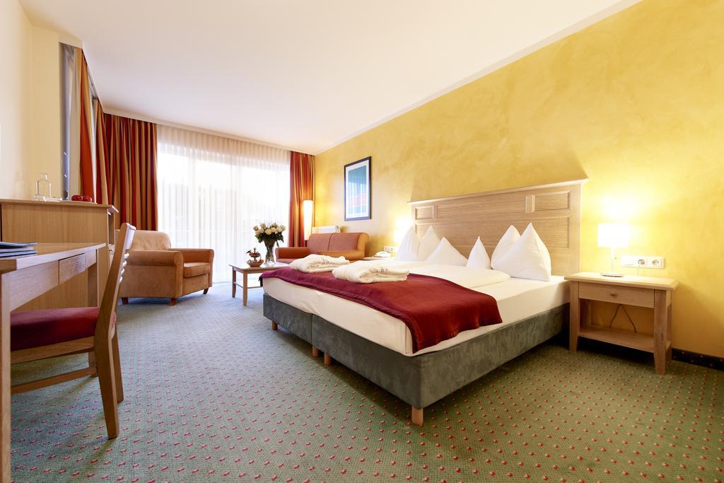 Das Hotel Eden - Das Aktiv- & Wohlfuehlhotel In Tirol Auf 1200M Hoehe เซเฟลด์ อิน ทิโรล ภายนอก รูปภาพ